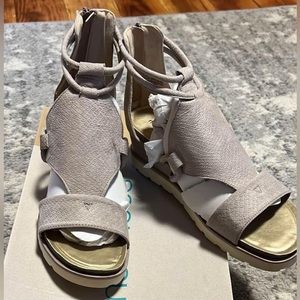 *SOLD* NIB Sporty Wedges